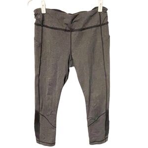 Lululemon Size 10 Grey Herringbone Pace Rival‎ Crop Athletic Legging